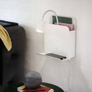 Romi fali lámpa polccal és USB-vel