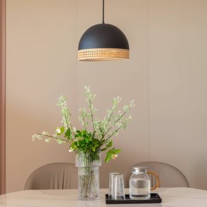 Lindby Lonnaris függő lámpa rattan fekete