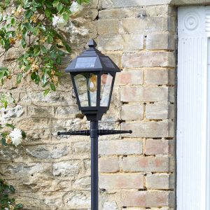 Victoriana 365 LED napelemes árboc világítás