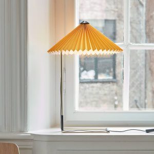 HAY Matin 380 LED-es pliszírozott asztali lámpa