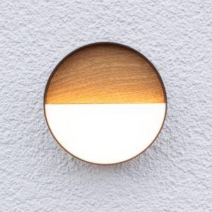 LED-es újratölthető kültéri fali lámpa Meg