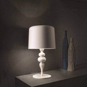 magassága 53 cm fehér matt
