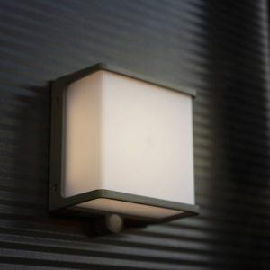 LED napelemes fali lámpa Doblo szenzorral