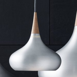 FRITZ HANSEN Orient P1 Inga alumínium/tölgy Ø 22