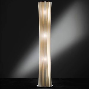 161 cm magas